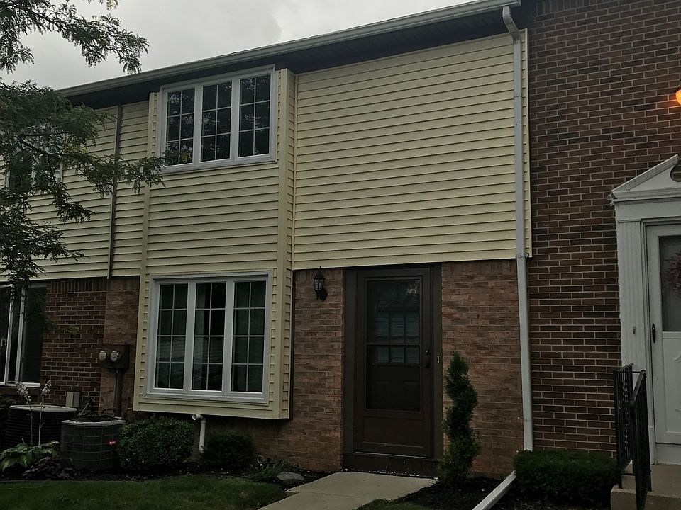 1st image of 218 Stepping Stone Ln