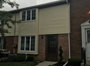 218 Stepping Stone Ln, Orchard Park, NY 14127