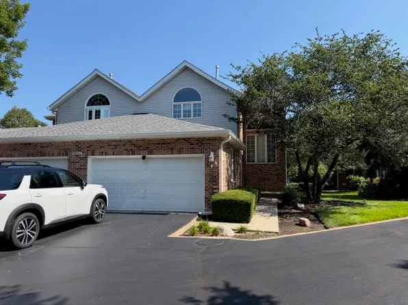 11510 Algonquin Rd Unit F, Huntley, IL 60142