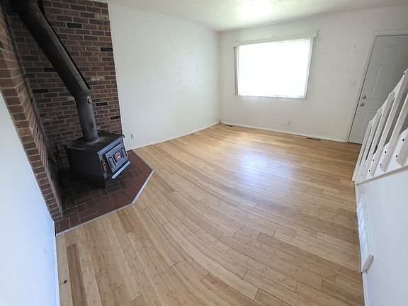 4th image of 1350 N 18th St