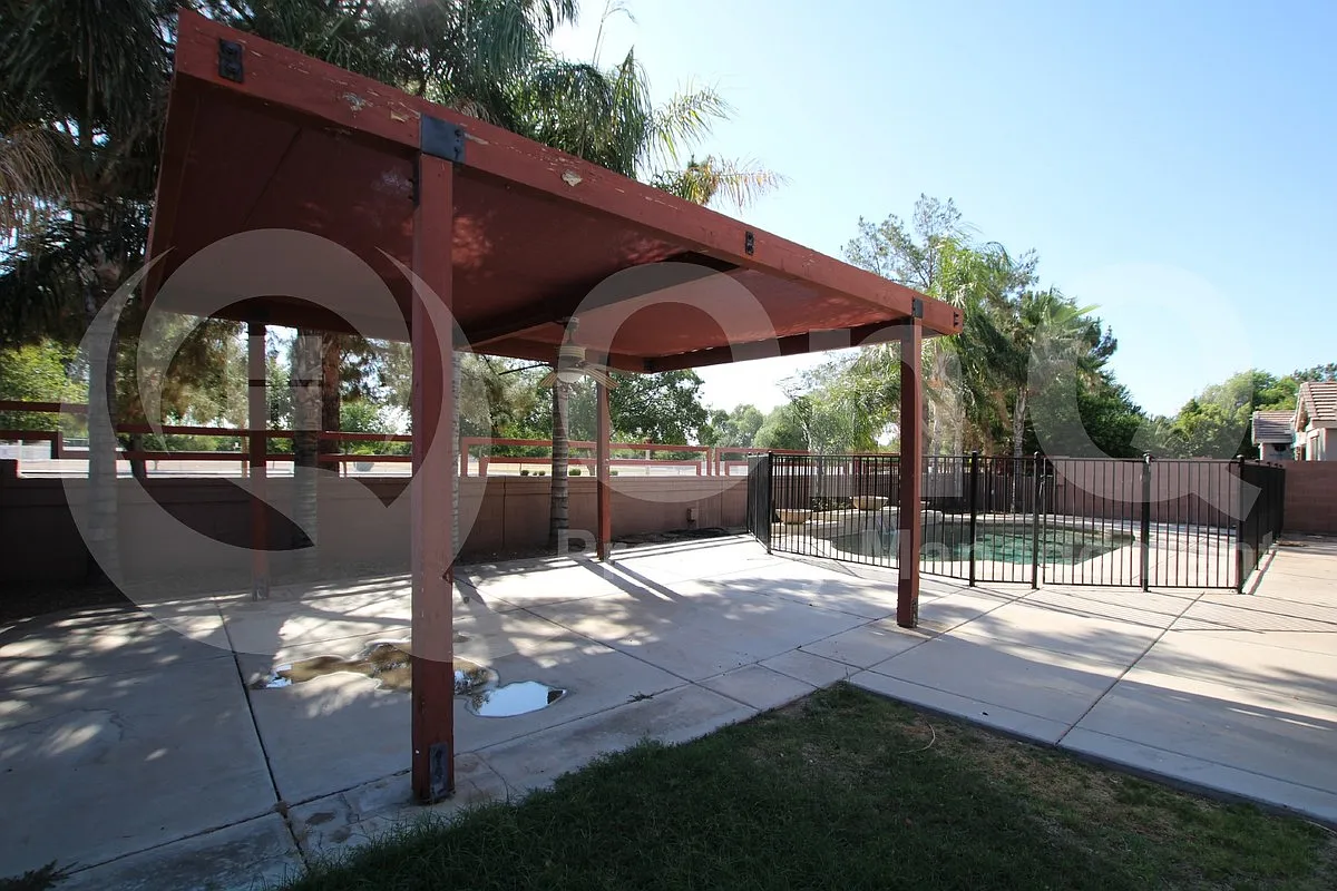 5 bed, 3.0 bath, 3261 sqft, $3,495 — Photo 3