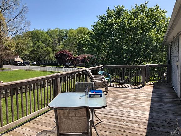 3rd image of 6259 Narragansett Dr