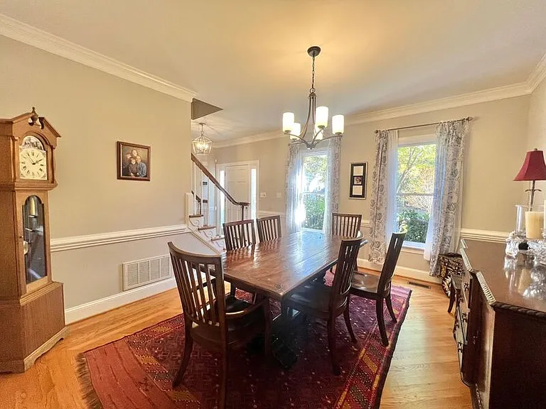 9105 Kirkhill Dr — Photo 4