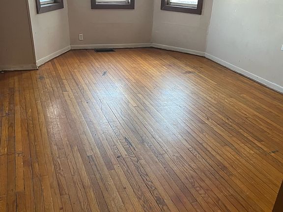 3rd image of 115 Fourth North St #1