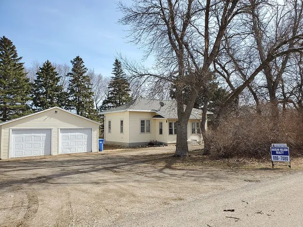 110 Lyle Ave NE, De Smet, SD 57231
