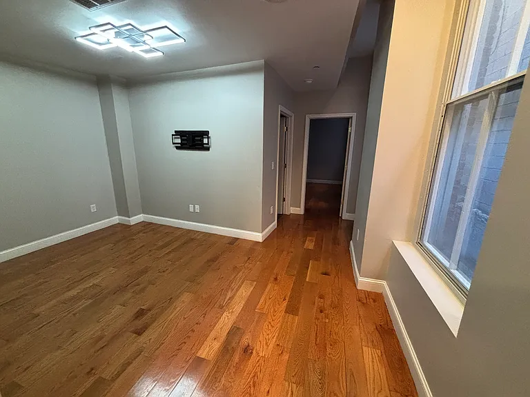37 Maiden Ln #3B — Photo 7