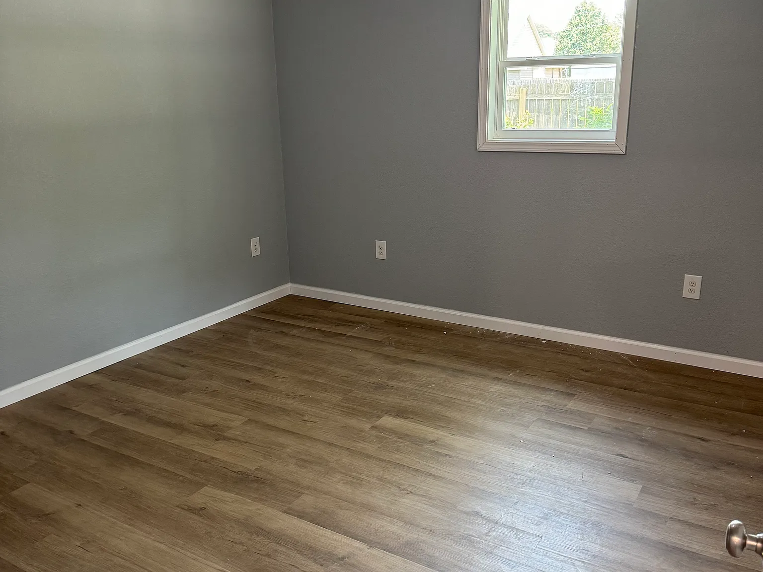 526 N Main St — Photo 4