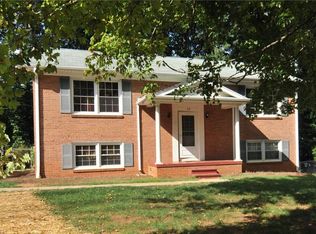 113 Flintfield Dr, Winston Salem, NC 27103