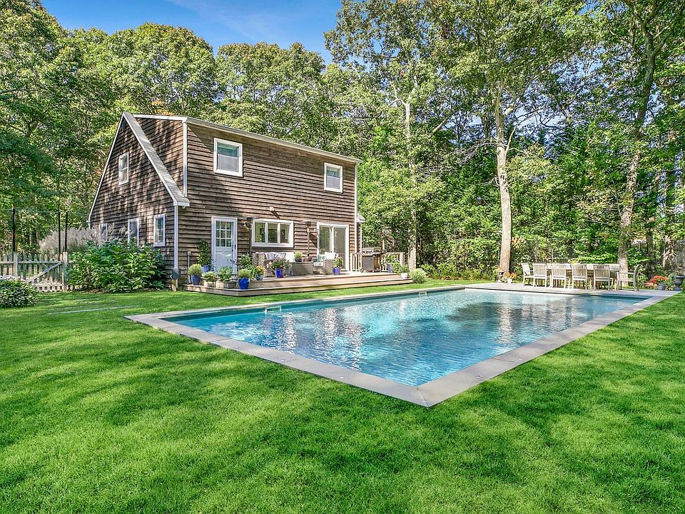 364 Accabonac Rd, East Hampton, NY 11937 | Zillow