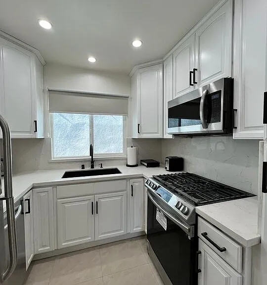 8757 Dorrington Ave #B — Photo 4