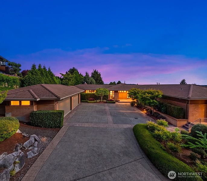 3rd image of 8635 NE 19th Place