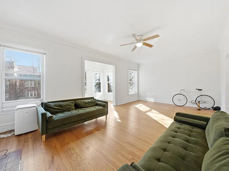 5210 S Ingleside Ave #2 — Photo 6