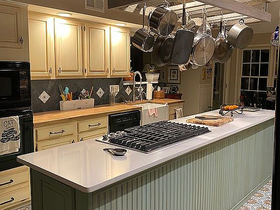 5th image of 235 Horne Pl