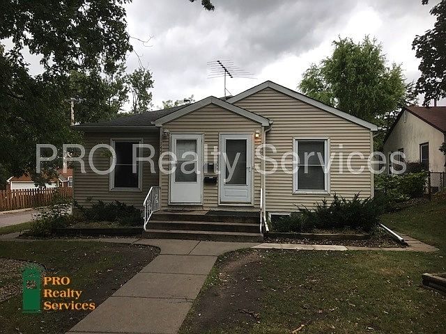 1st image of 1442 Lake St NE