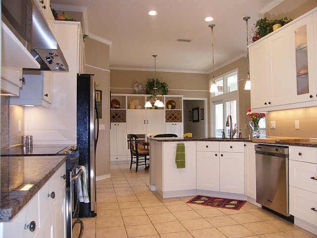 1st image of 2701 Corby Dr