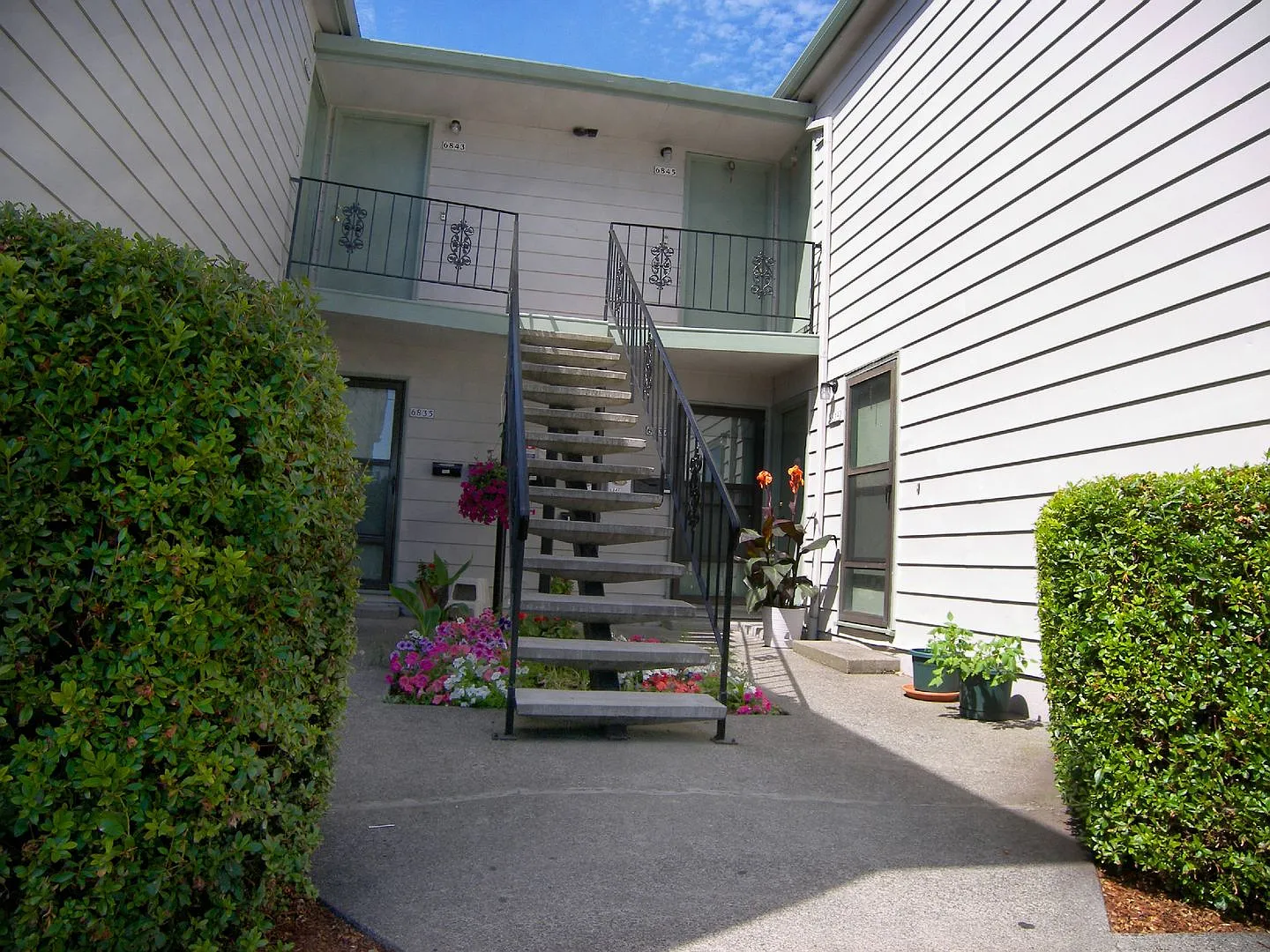 Parkwood — Photo 2