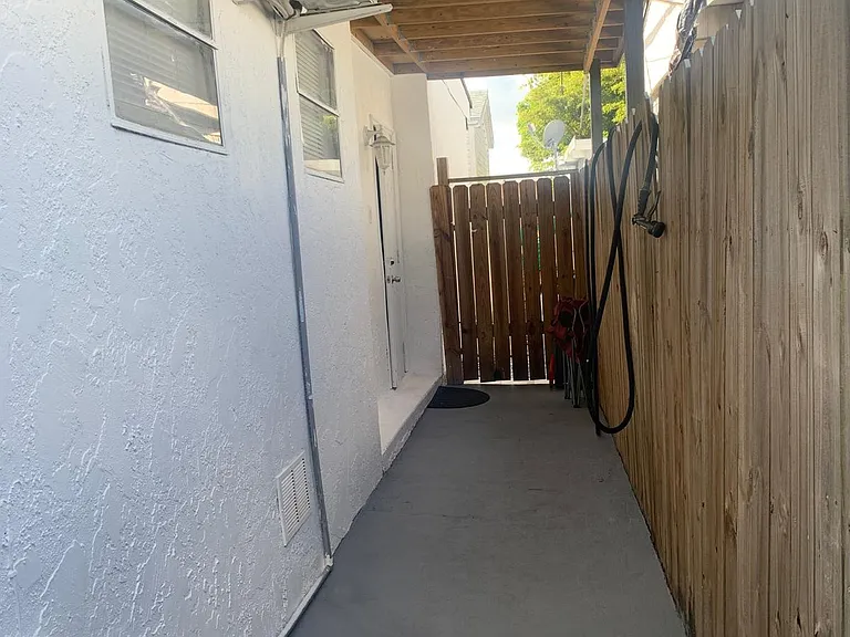 12401 W Okeechobee Rd #303 — Photo 2