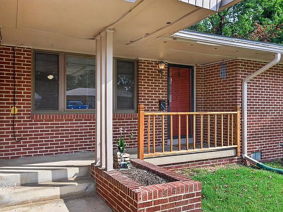 4th image of 4216 Brookline Dr