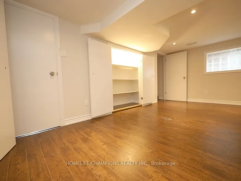 1444 Dundas St E — Photo 2