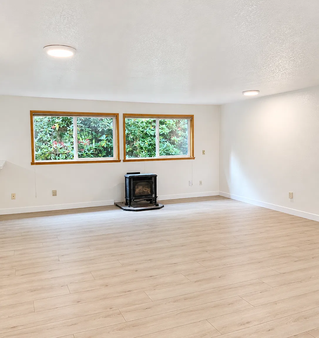 3 bed, 1300 sqft, $2,900 — Photo 3