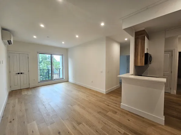 3685 Amboy Rd #4D, Staten Island, NY 10308