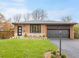 1898 Barsuda Dr, Mississauga, ON L5J 1V5