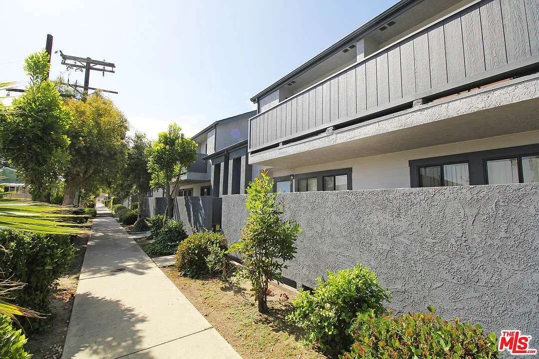 1 bed, 1.0 bath, 750 sqft, $1,745 — Photo 2