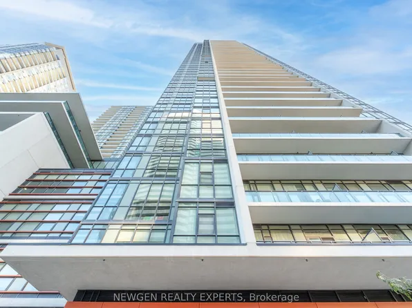 4070 Confederation Pkwy #2908, Mississauga, ON L5B 0E9