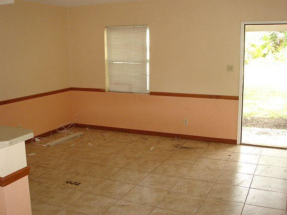 4th image of 246 41st Ave NE