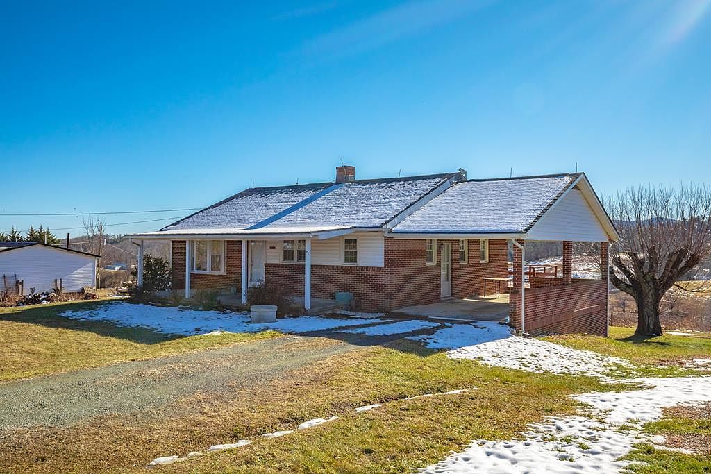 7082 Pipers Gap Rd, Galax, VA 24333 Zillow