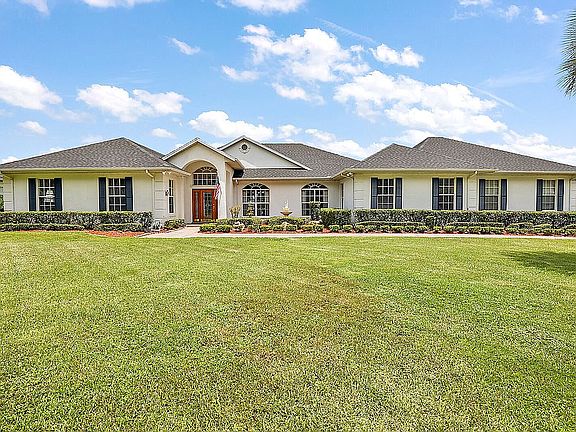 3rd image of 1783 Lake Terrace Dr