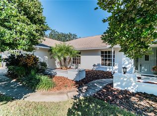 526 Sportsman Park Dr, Seffner, FL 33584