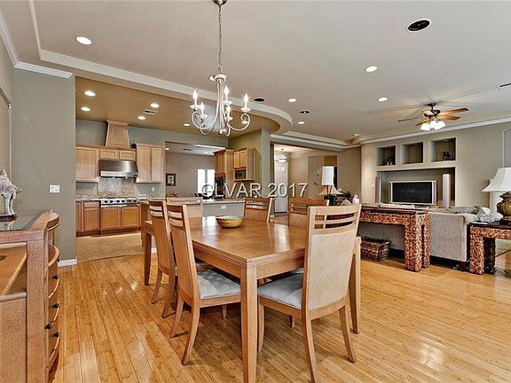 4th image of 10233 Garden Glen Ln