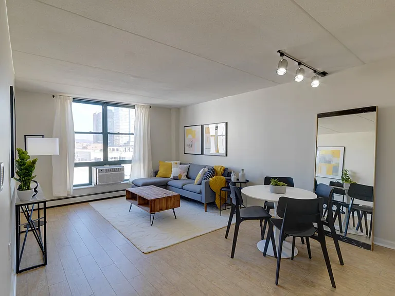 Ninth Square Apartments — Photo 7