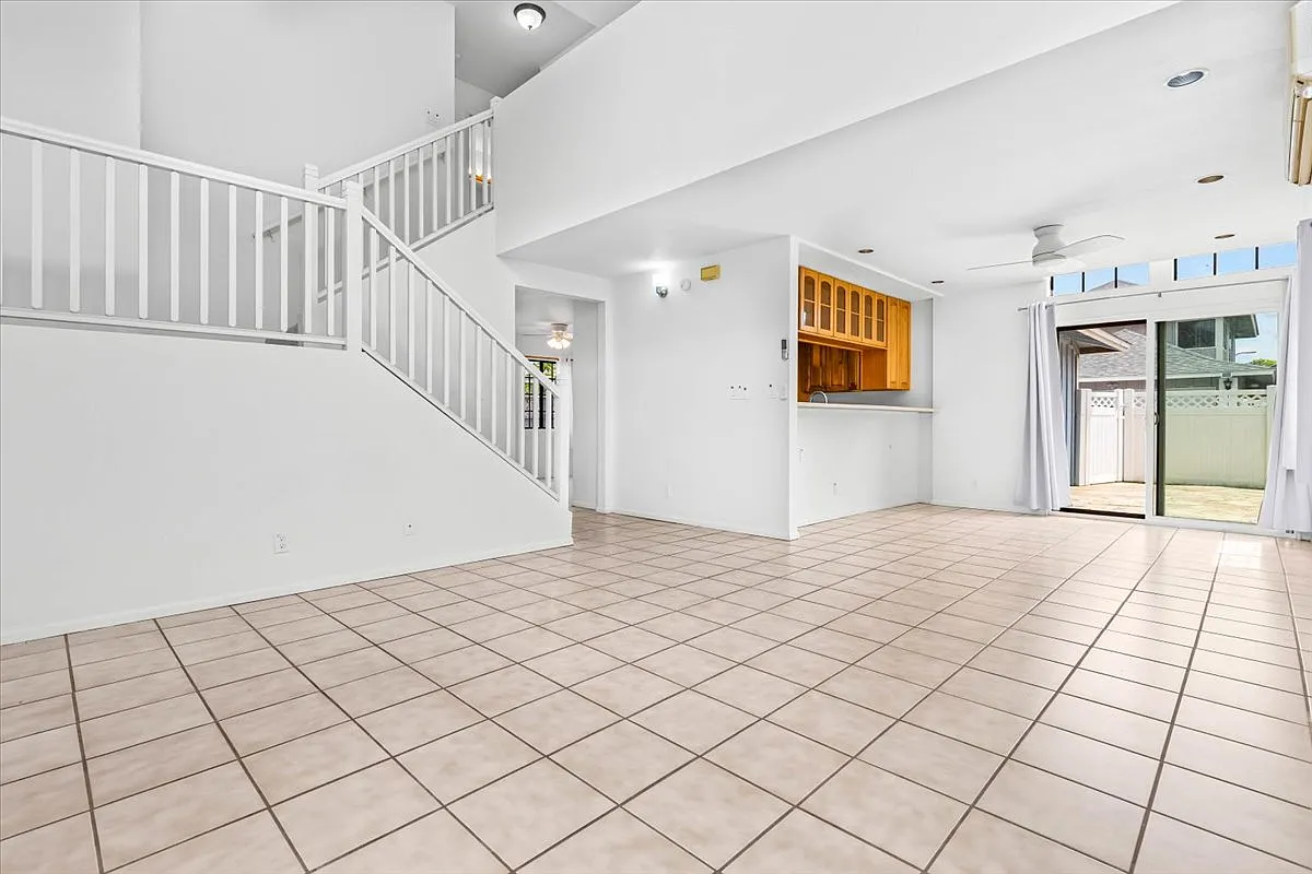 3 bed, 1566 sqft, $3,200 — Photo 3