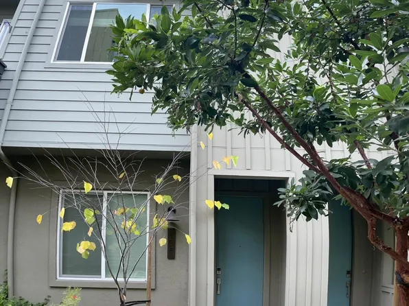 158 Uptown Cir, Oakland, CA