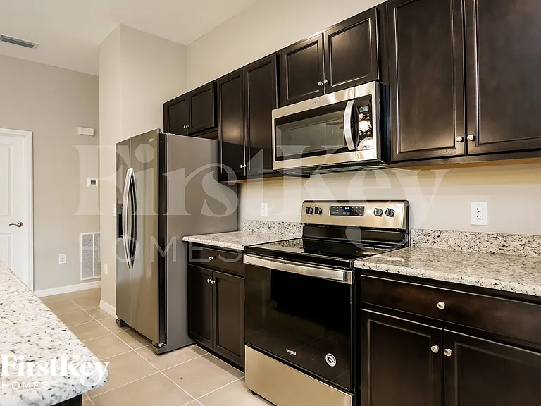 9025 Irving Rd — Photo 6