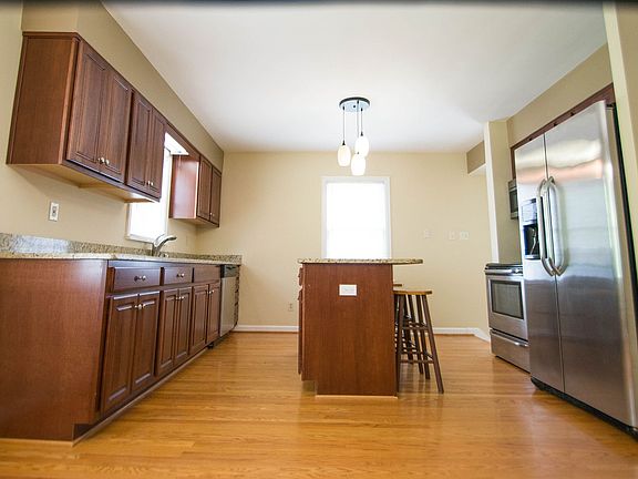 3rd image of 3429 Warner Ave