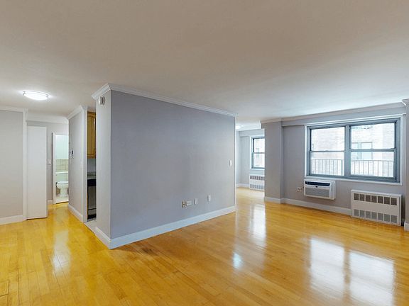 3rd image of 50 W 97th St APT 12B