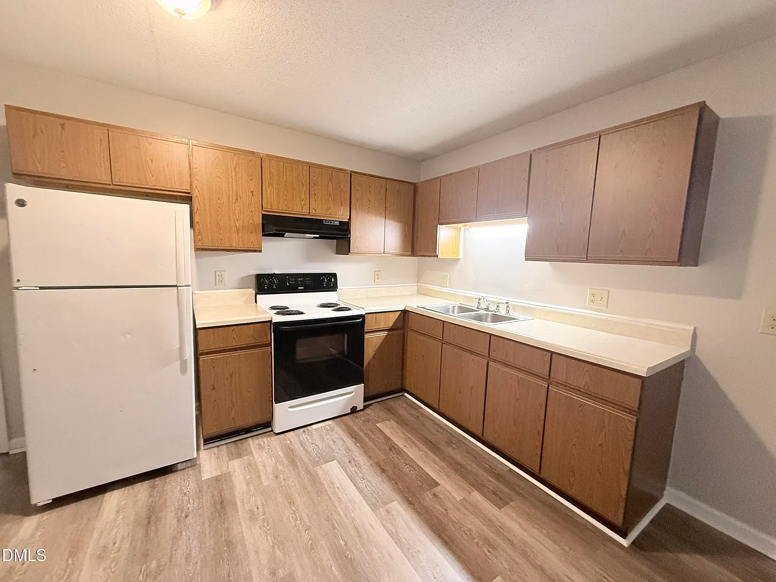 1 bed, 1.0 bath, 670 sqft, $935 — Photo 4