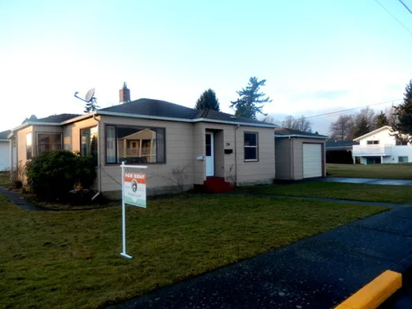 214 S 14th St, Lynden, WA 98264