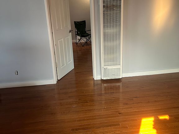 2nd image of 1401 Manhattan Ave APT D