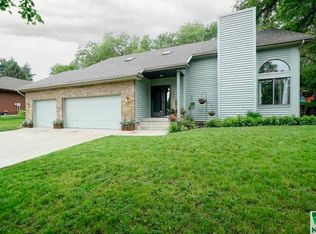 3103 S Cedar St, Sioux City, IA 51106