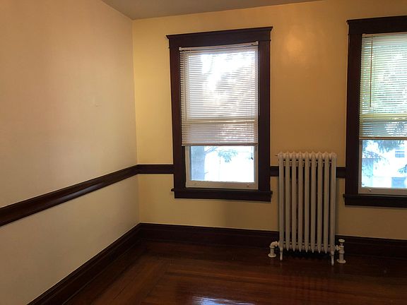 5th image of 7 Blakley Ct #2