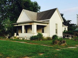 526 W Frank St, Mitchell, IN 47446