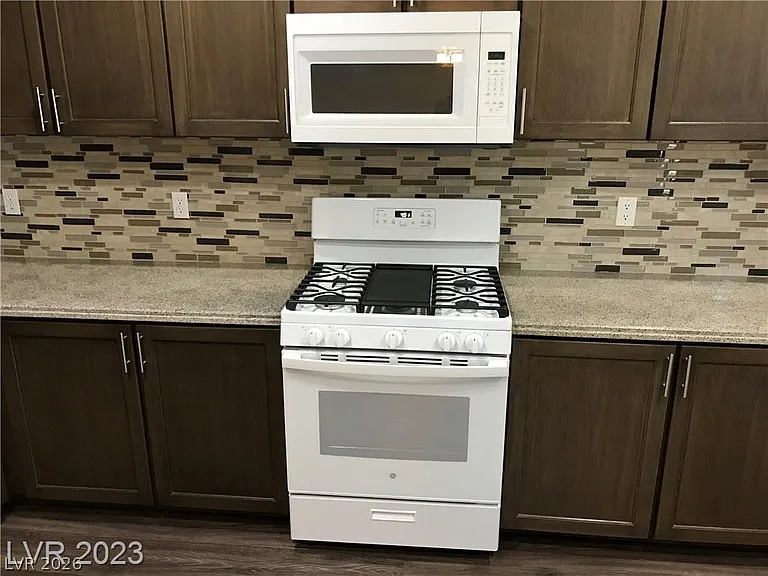 9746 Kampsville Ave — Photo 4