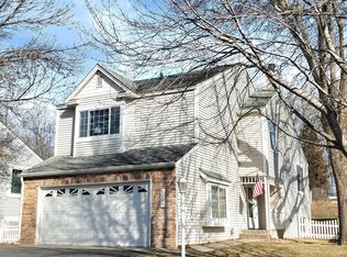 5730 Donegal Dr, Shoreview, MN 55126