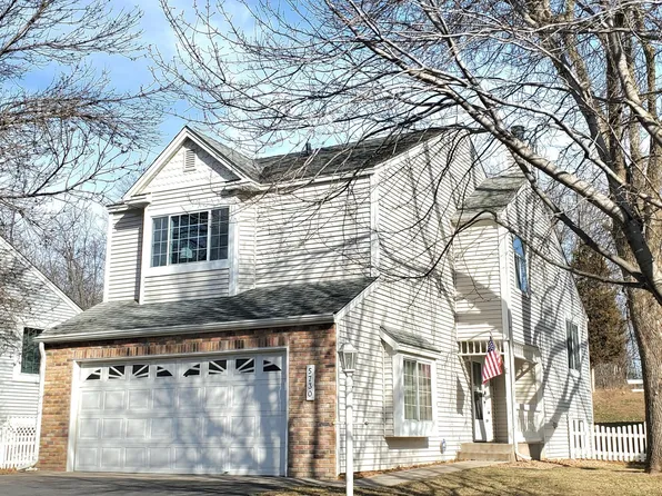 5730 Donegal Dr, Shoreview, MN 55126