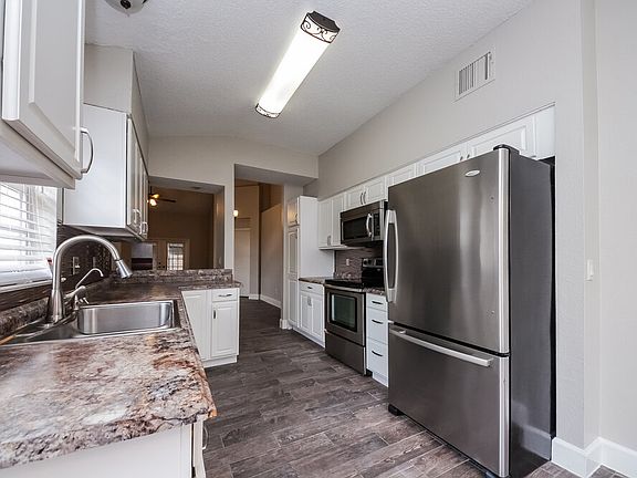 5th image of 1624 Sienna Ct