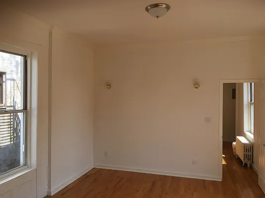 Rented by Skyline Realty LLC II | media 8